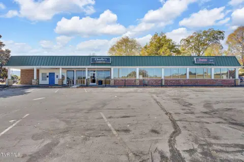High-Visibility Commercial Building For Sale