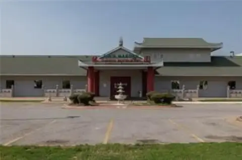 Restaurant Building With Storage