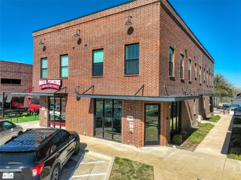 Mixed-Use Office-Retail Suite