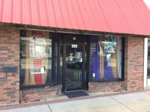 Remodeled Retail/Office Space in Luverne