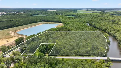 Recreational Waterfront Land Tract