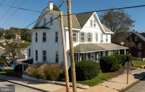 Two-Unit Duplex with Rear Deck