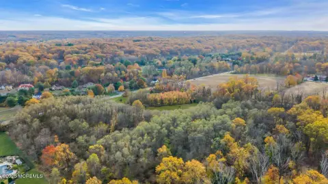Expansive Land Parcel in Marlboro