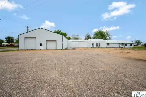 Winnebago Commercial Property with Versatility