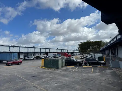 Miami Industrial Unit For Sublease