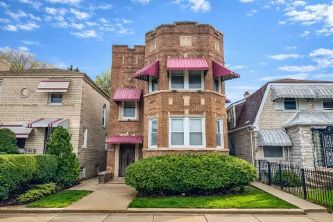 Well-Maintained 2-Flat Brick Building