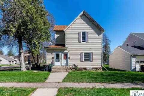 Well-Maintained Duplex Income Property
