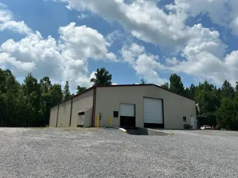 Industrial Flex Warehouse with Office