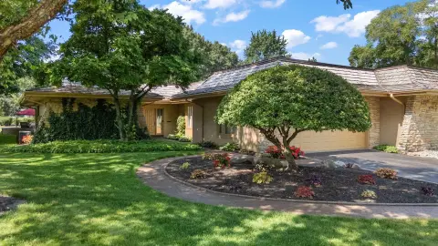 Golf Course Duplex with Panoramic Views