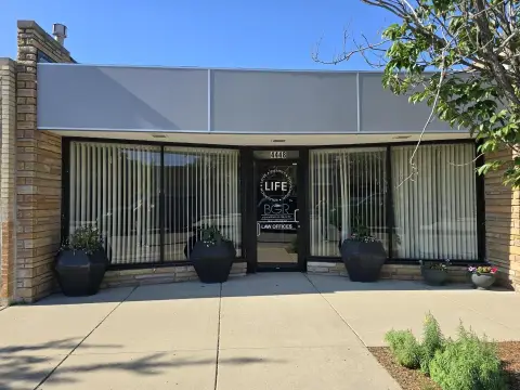 Single-Story Flexible Commercial Building