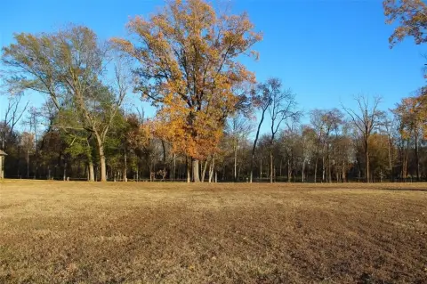 Residential Land in Provident Oaks
