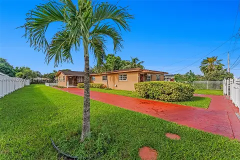 Duplex With Large Lot