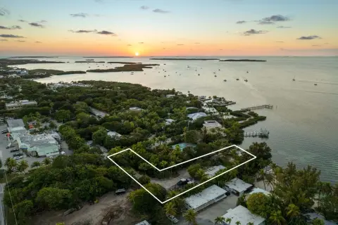 Bayfront Land with Redevelopment Potential