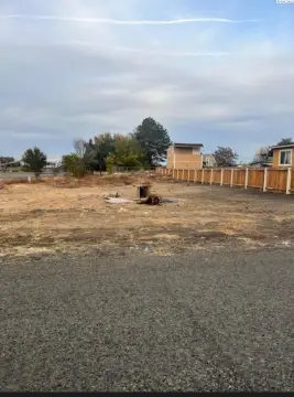 Residential Corner Lot in Mabton