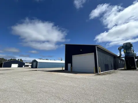 Manufacturing Facility with On-Site Rail