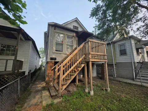 Quadplex with Two 3-Bed Units