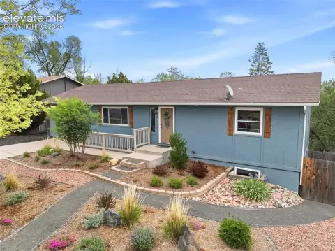 Versatile Duplex in Skyline Neighborhood