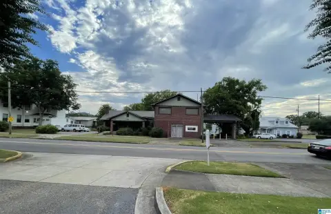 Versatile Commercial Property in Anniston