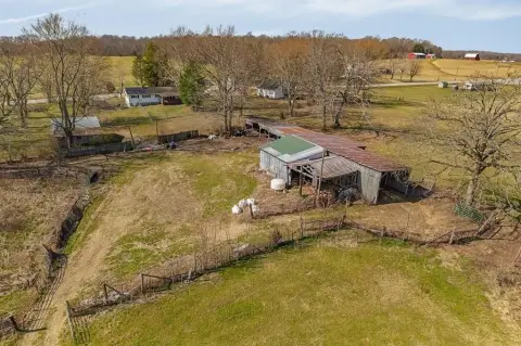 McMinnville Land with Barn