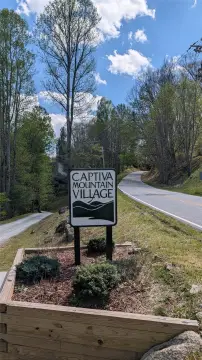 Land with Lake Glenville Access