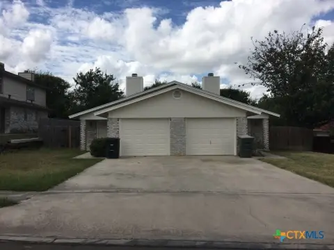 Well-Maintained Duplex with Two Units