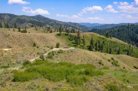 5-Acre Mountain View Land Parcel