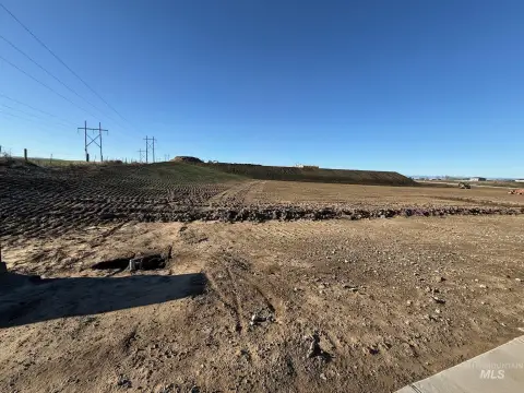 Spacious Lot in Lewiston, ID