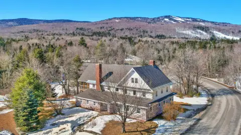8-Bedroom Short-Term Rental Estate