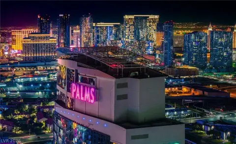 Las Vegas High-Rise Residence