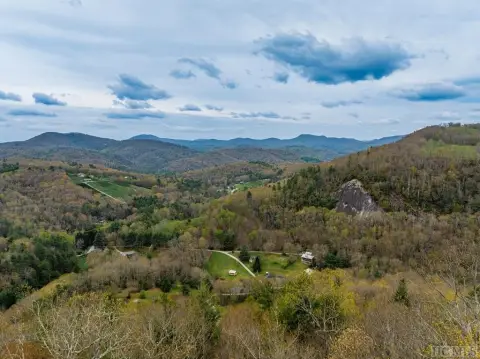Elevated Mountain Homesite with View Control