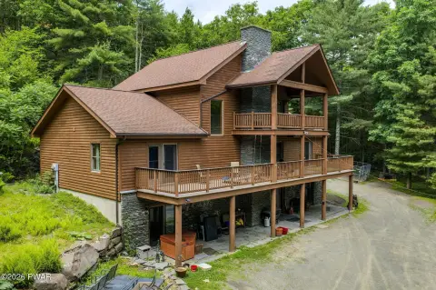 Three-Home Residential Estate