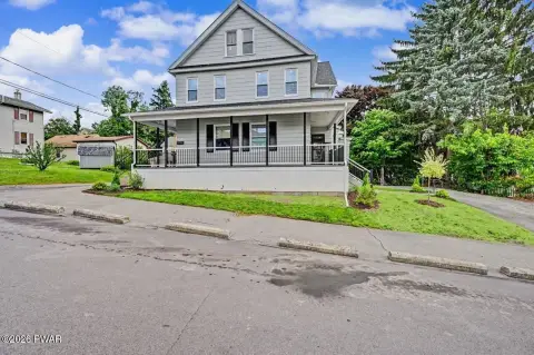 Updated Two-Unit Duplex with Driveway