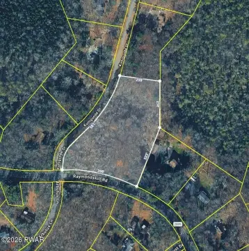 Residential Building Lot in Pocono Community