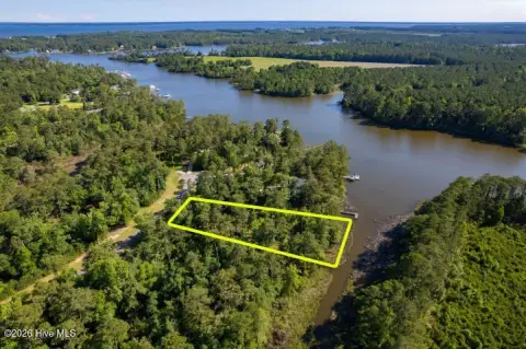 Wooded Waterfront Lot in Cloisters
