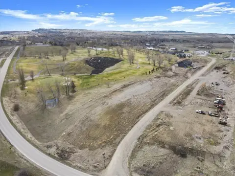 Huntley, MT Acreage on Golf Course