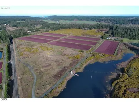 Cranberry Farm with Barndominium