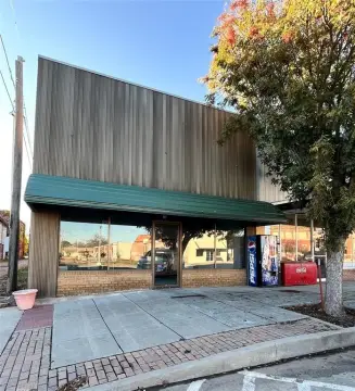 Downtown Walters Commercial Building For Sale