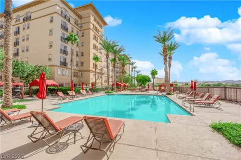 Las Vegas Mid-Rise Condo