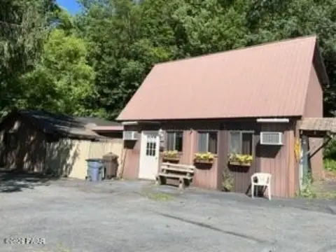 Specialty Animal Care and Instruction Property