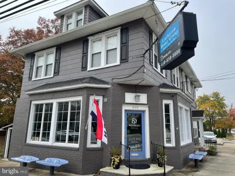 Shared Office Space Available