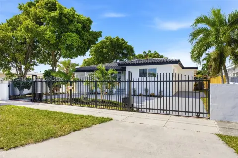 Renovated Duplex with Pool