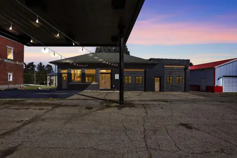Newly Renovated Multi-Use Commercial Building