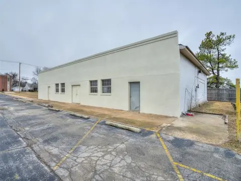 Warr Acres Commercial Development Opportunity