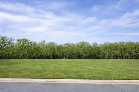 Estate Homesite in Gated Community