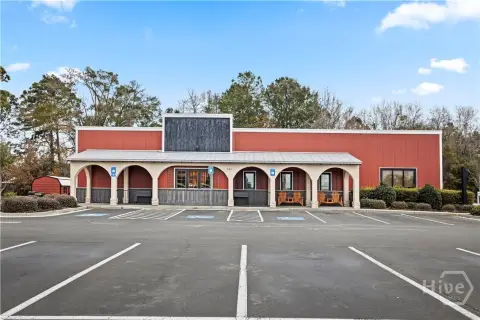 Conventional Restaurant with Parking