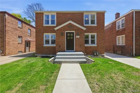 Updated Duplex in West Seneca