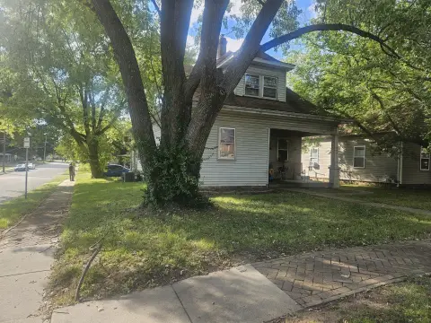 Springfield Triplex with Shop