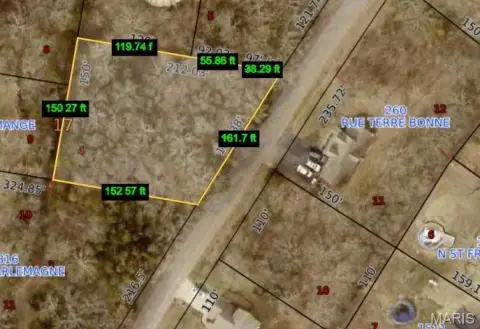 Residential Lot in Lake Community