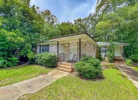 Tallahassee Duplex with Fenced Yard