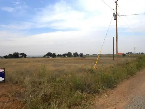 Moriarty Land with Mountain Views